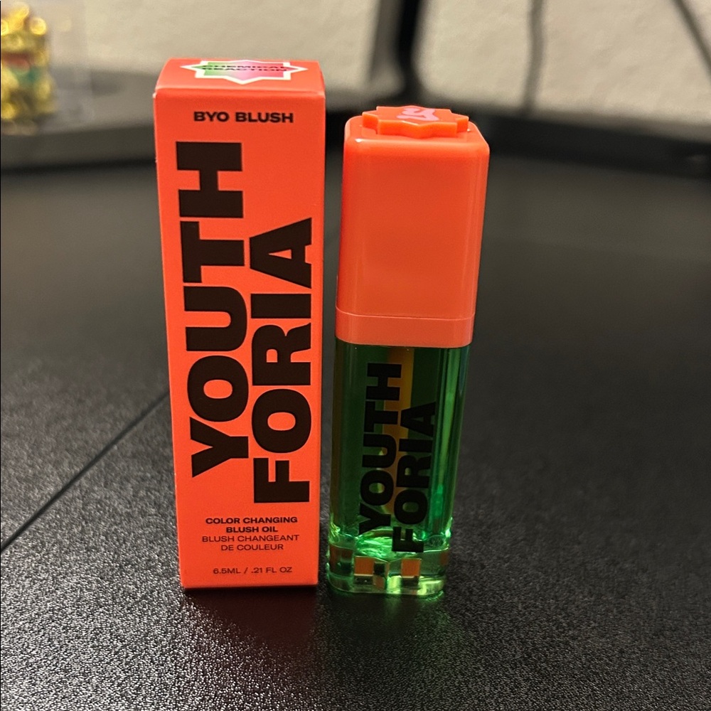 Youth Foria BYO Color Changing Blush Oil Chemical Reaction - Picture 2 of 3